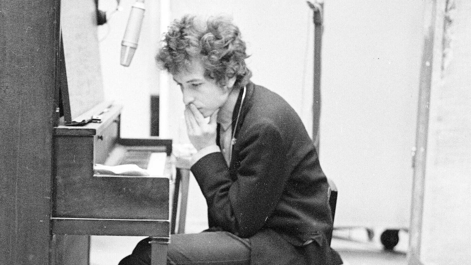 Explore musician Bob Dylan's evolution from folk troubadour to iconic rock star.