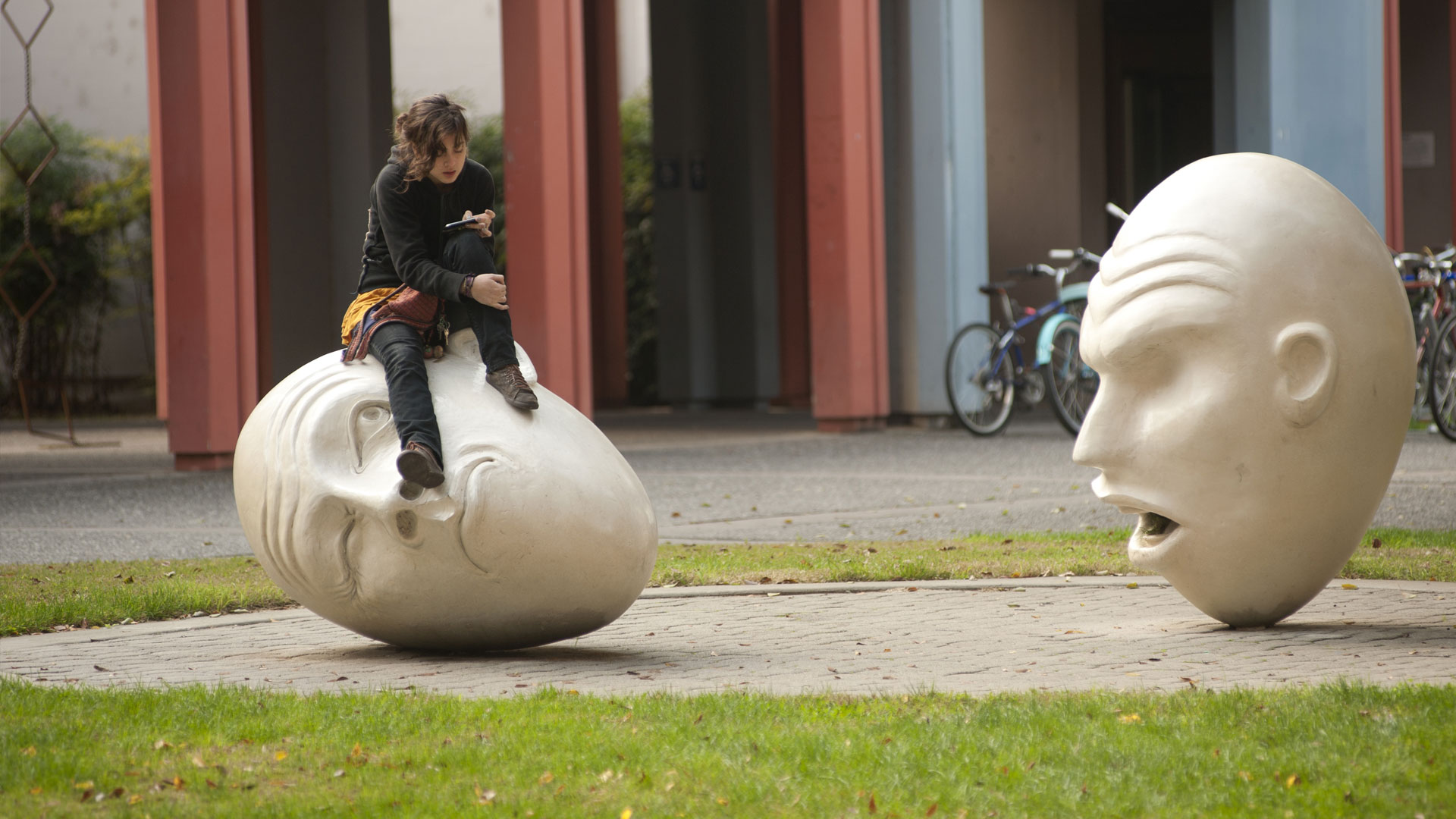 Explore the history of the UC Davis art department and Robert Arneson's egghead sculptures.